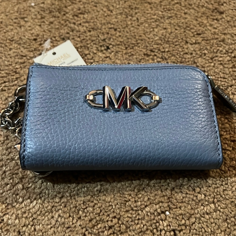 NWT Michael Michael Kors Pebbled Leather Zip card case with keychain